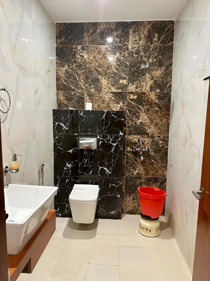Royal Heritage Hotel & Resort Ayodhya ภายนอก รูปภาพ