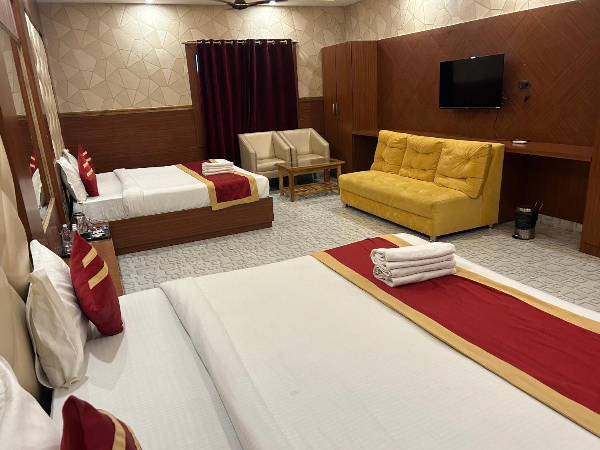 Royal Heritage Hotel & Resort Ayodhya ภายนอก รูปภาพ