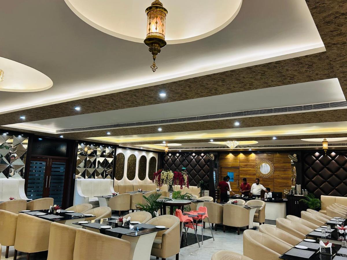 Royal Heritage Hotel & Resort Ayodhya ภายนอก รูปภาพ