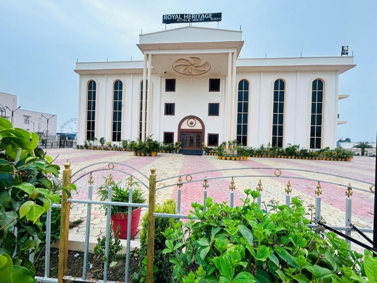 Royal Heritage Hotel & Resort Ayodhya ภายนอก รูปภาพ